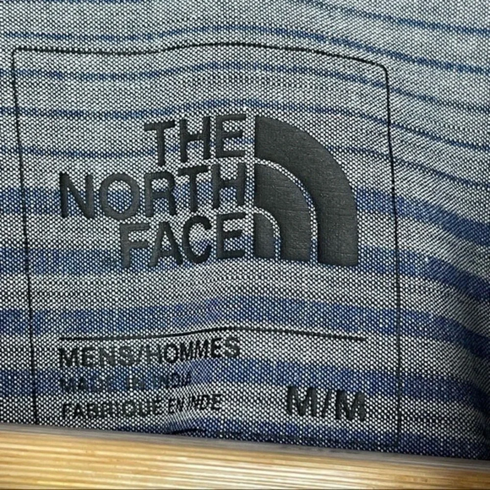 The North Face Short Sleeve Striped‎ Button Front Top Size Medium Men